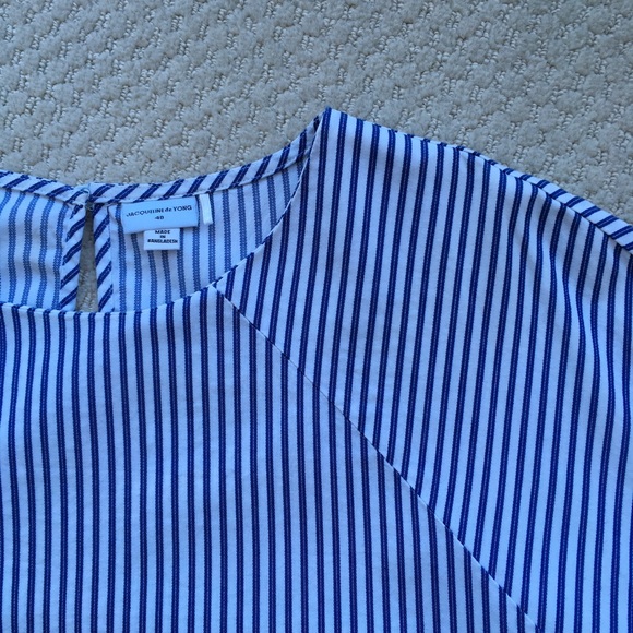 Jacqueline de Yong - Frill Top w/ Tiered Sleeves - Picture 2 of 6